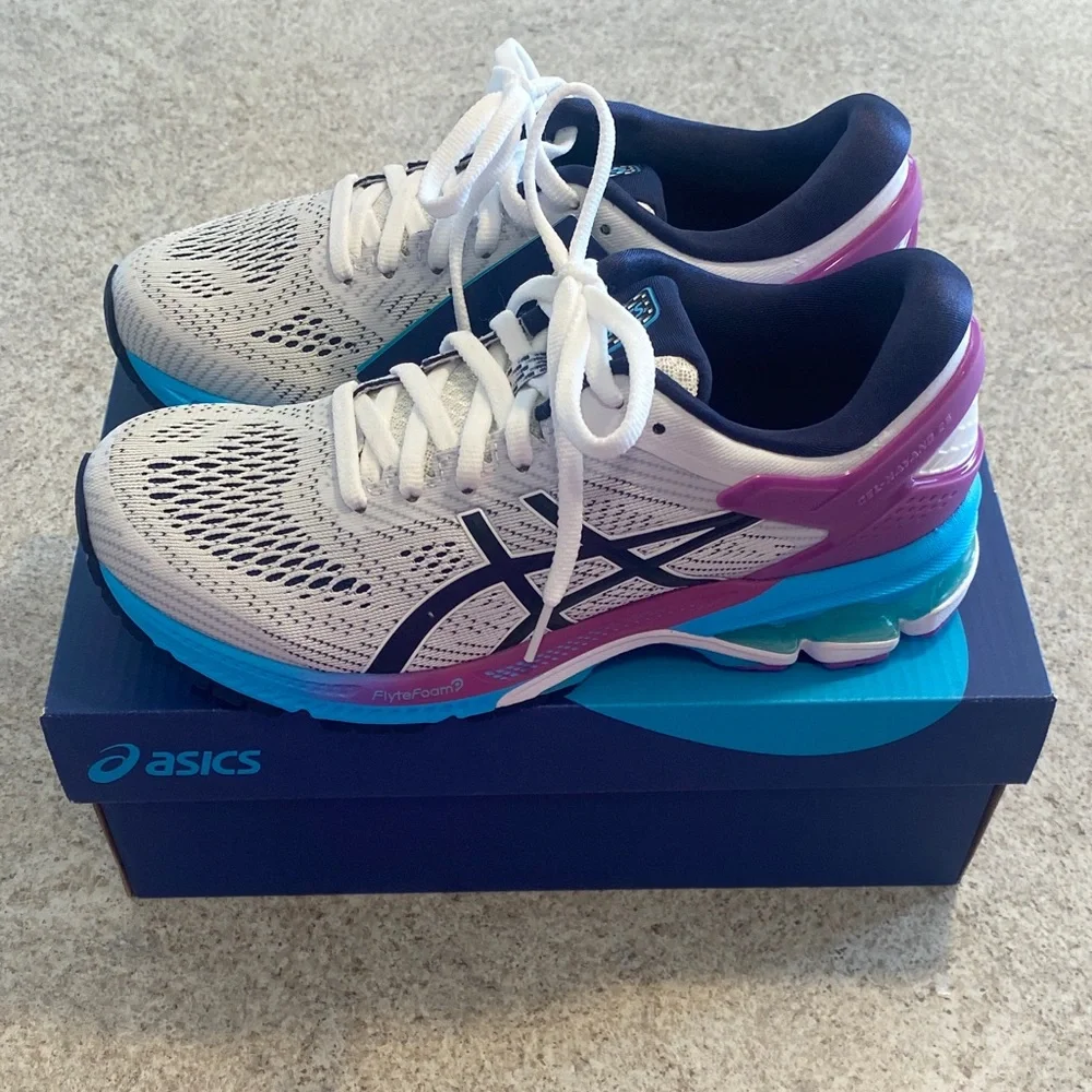 Asics Women's Gel-Kayano 26 - Picture 1 of 12